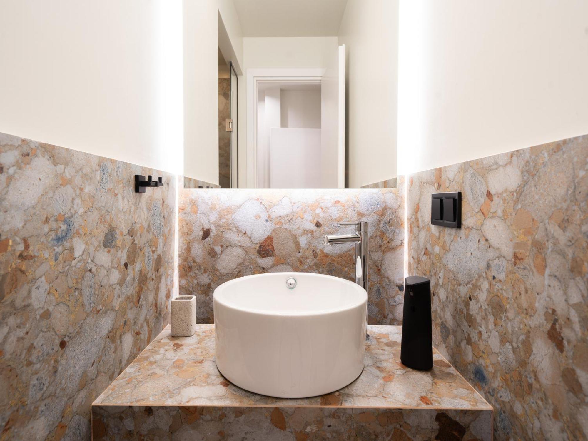 A Place 4U No6 - City Escape With Balcony Lounge & Open Living Space Atenas Exterior foto