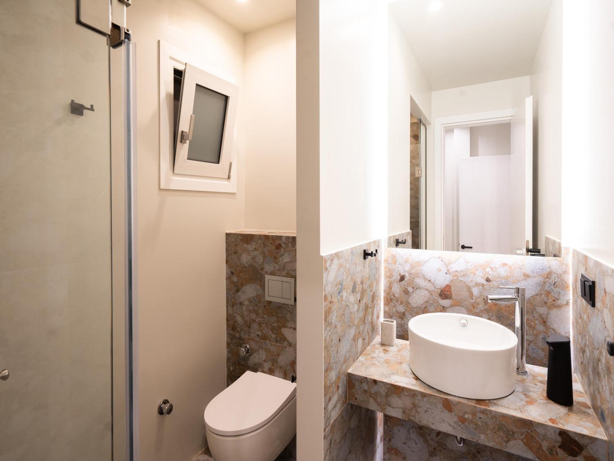 A Place 4U No6 - City Escape With Balcony Lounge & Open Living Space Atenas Exterior foto
